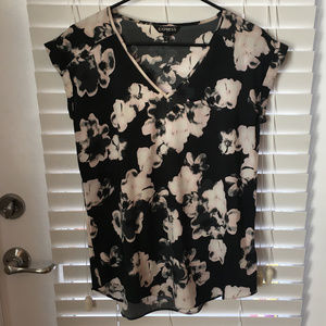 Express Floral V-Neck Blouse